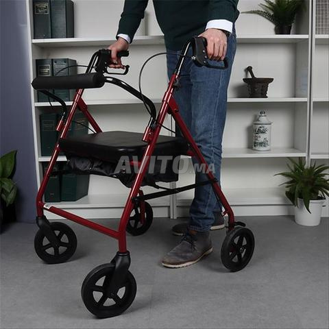 ROLLATOR 4 ROUES