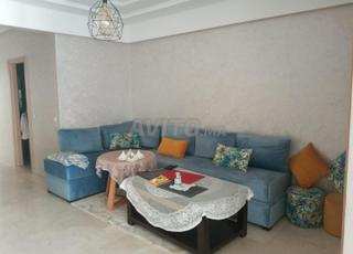 2 canapés avec rangement et 2 poufs