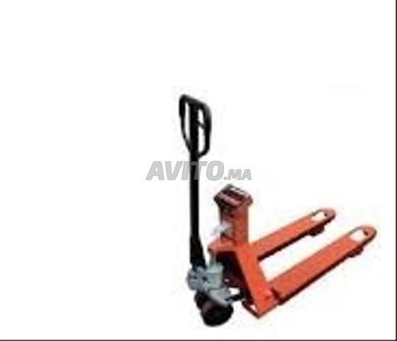 Transpalette manuel NR avec structure en acier robuste