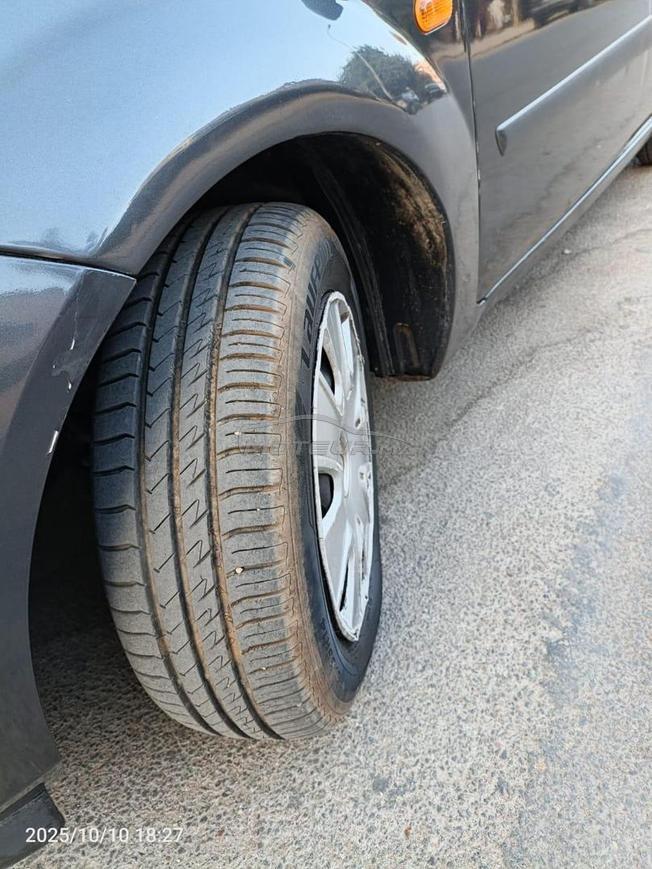 ford fiesta en très bon état 