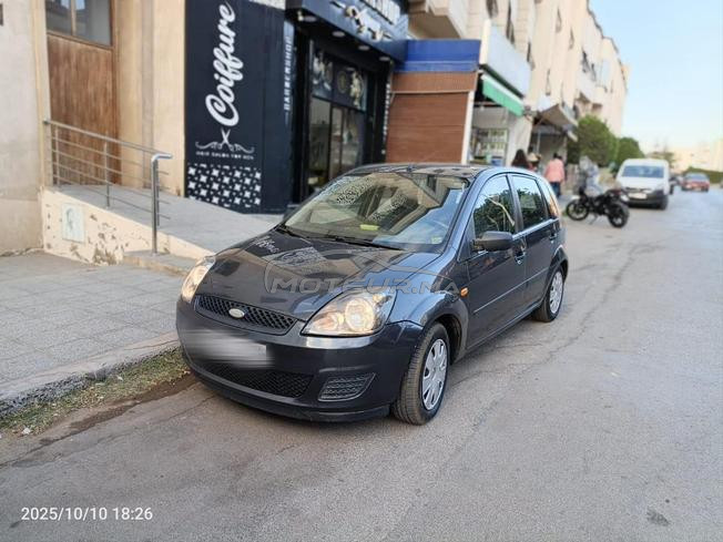 ford fiesta en très bon état 