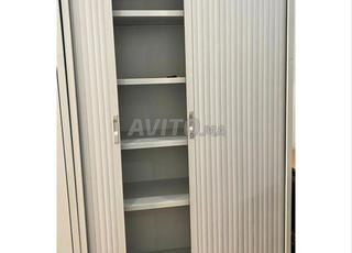 خزانة معدنية