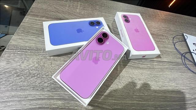 PRESQE NEUF IPHONE 16 NORMAL 128G / LBI3 FMA7AL