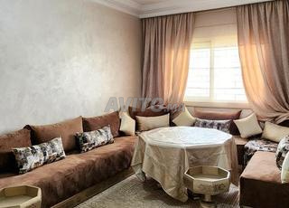 شقة عصرية مجددة بشكل جيد للبيع