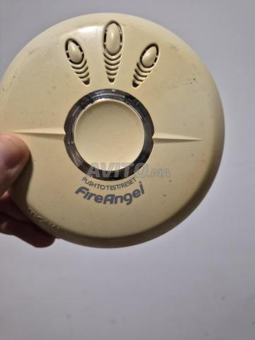 كاشف دخان مع بطاريات