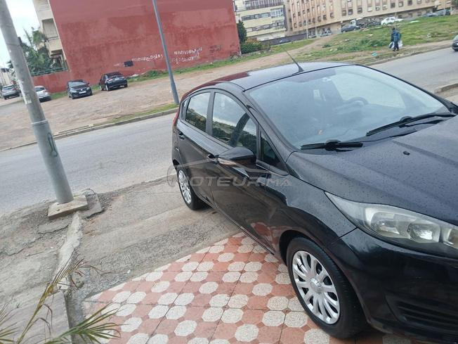 ford fiasta essence model 2017