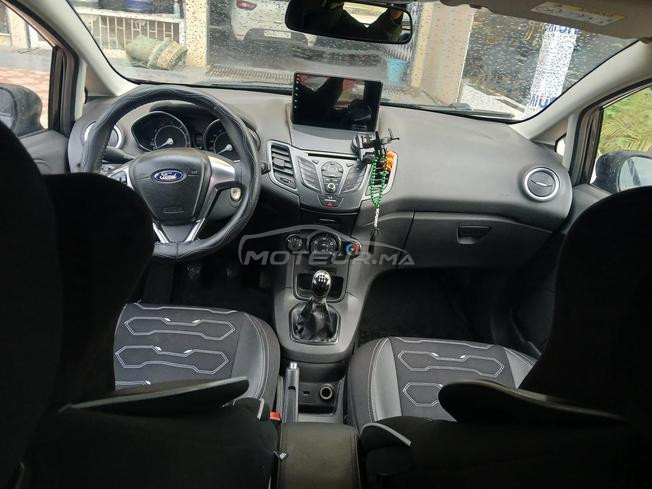 ford fiasta essence model 2017