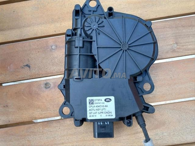 Actionneur de verrouillage de hayon Range Rover SDV8