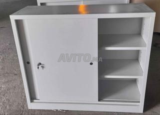 خزانة معدنية بباب جرار / بيع بالجملة