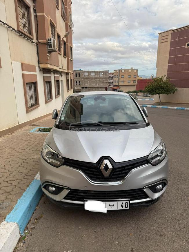 renault scenic 