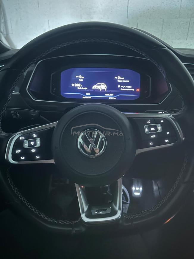 VOLKSWAGEN PREMIÈRE MAIN TIGUAN R-LINE