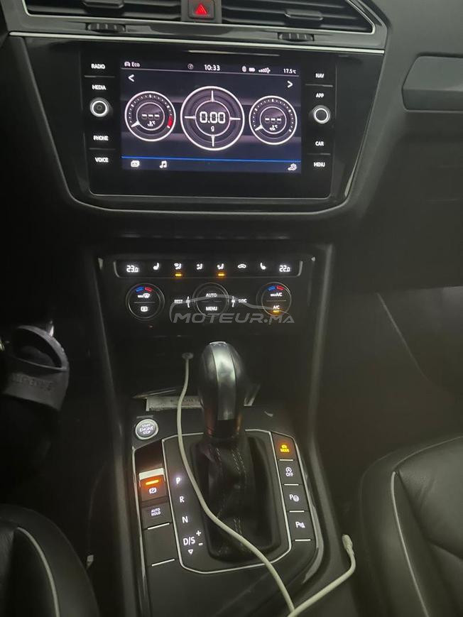 VOLKSWAGEN PREMIÈRE MAIN TIGUAN R-LINE