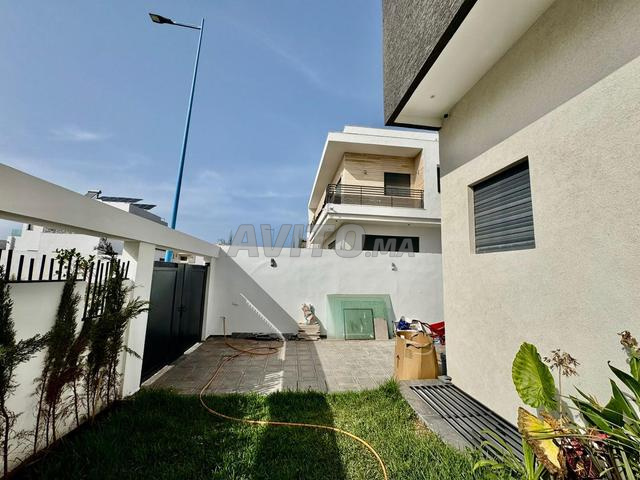 Villa neuve haut standing à vendre à Dar Bouazza  - 2