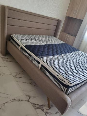 سرير وفراش للبيع