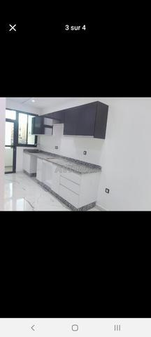 الطابق الأول 83 مترًا مربعًا للبيع في حي المطار