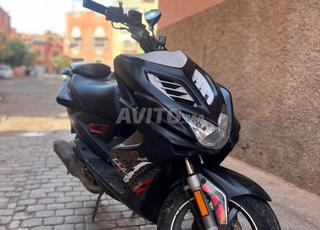 Yamaha Aerox à vendre modèle 15 49cc
