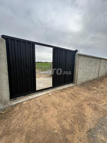 Centre Mqam Tolba 3000m2 Goudron, Puits, Maison Mur