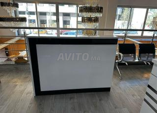 mobilier de réception/comptoir/banquette/chaise...