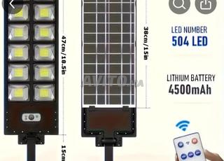 Projecteur solaire professionnel 504 led