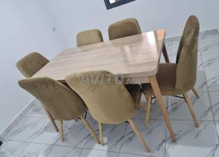 طاولة الطعام بتصميم عصري إختيار الأمثل 