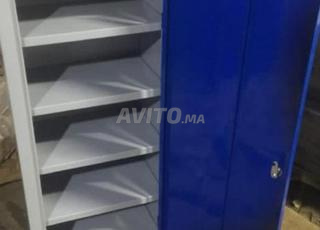 Clapet avec une structure métallique robuste