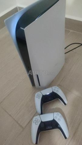 PlayStation 5 / 2 manettes