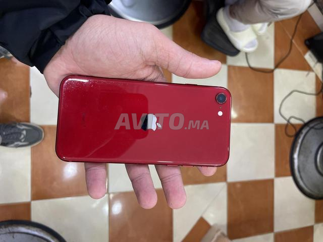 iPhone SE 2022 (الجيل الثالث)