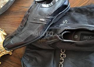 أحذية بوغاتي 42 أصلية جديدة