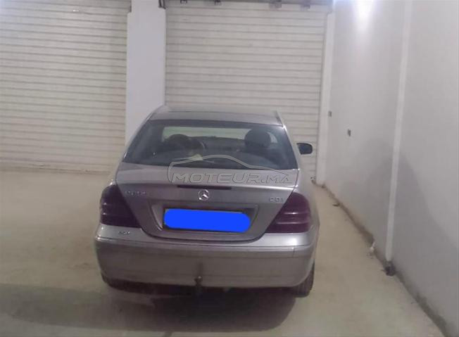 voiture Mercedes c 200 