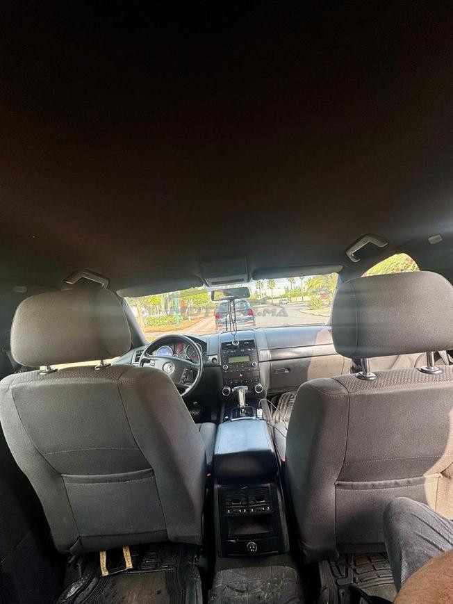 Volkswagen Touareg 2010 R5