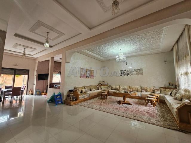 فيلا جميلة للبيع في زهور تاركة