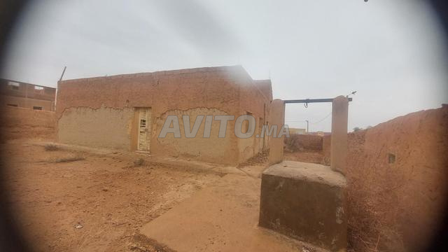 قصر آيت وارين الخنق قرب المدرسة الابتدائية الرشيدية