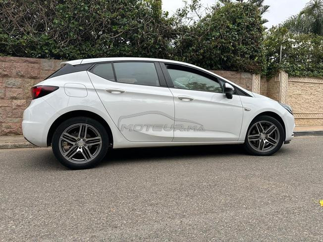 Opel Astra Diesel Manuelle 2020 à Rabat