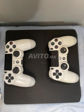 Ps4 غير مفلاشة مع 2 وحدات تحكم أصلية