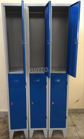 Casiers métalliques, étagères, classeurs, armoires d'archives