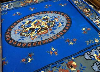(4.6m x 2.7m) Tapis bleu de luxe en excellent état