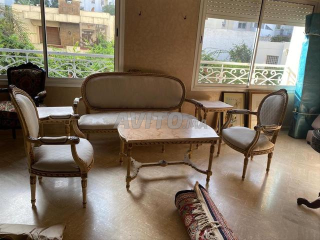 صالون جميل جدا