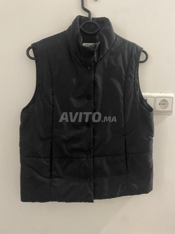 سترة سوداء للنساء