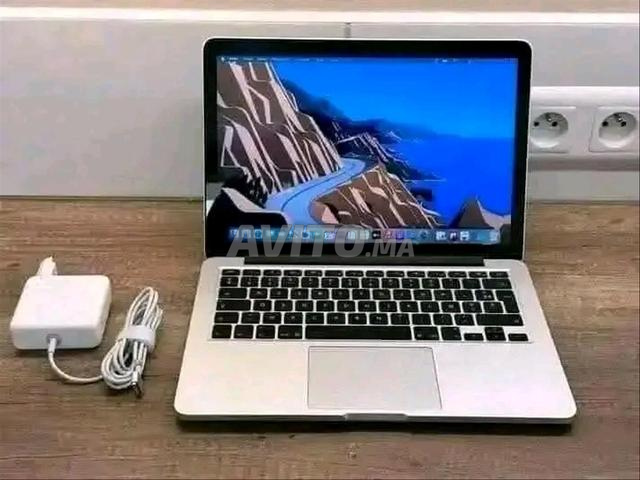 MacBook 2015 ريتينا i5 pro رام 8 ديسك 256 SSD