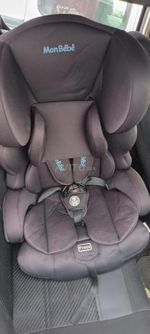 مقعد سيارة مون بيبي