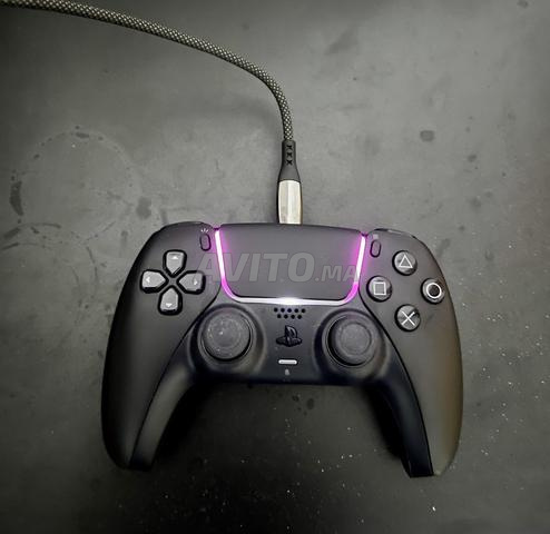 وحدة تحكم PS5 V2. أسود