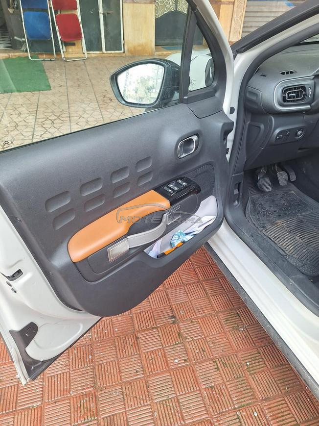 très belle voiture 