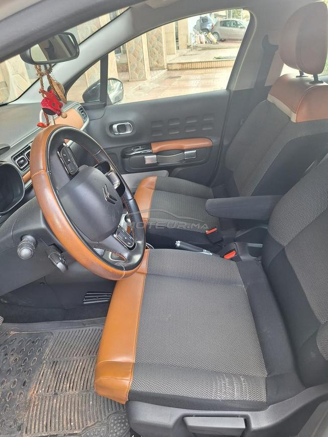 très belle voiture 