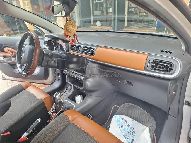 très belle voiture 