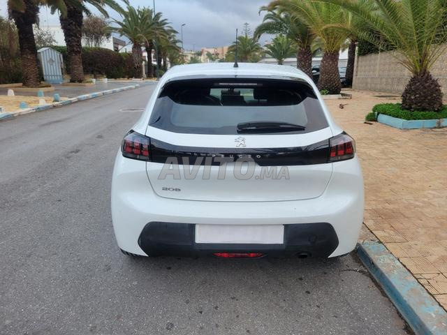 Peugeot 208 Diesel Manuelle 2021 à Rabat