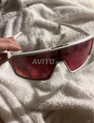 نظارات أوكلي الشمسية SUTRO OO9406-0637