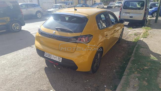 très belle voiture 