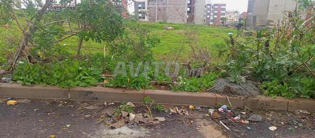 بقعة تجارية لمنزل بمنزه عين عتيق للبيع