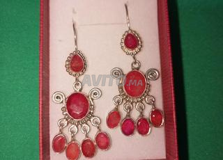 Boucles d'oreilles en rubis authentique