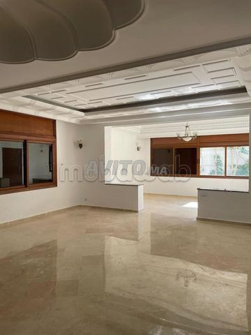 VILLA 700M USAGE BUREAU À LOUER À AIN DIAB